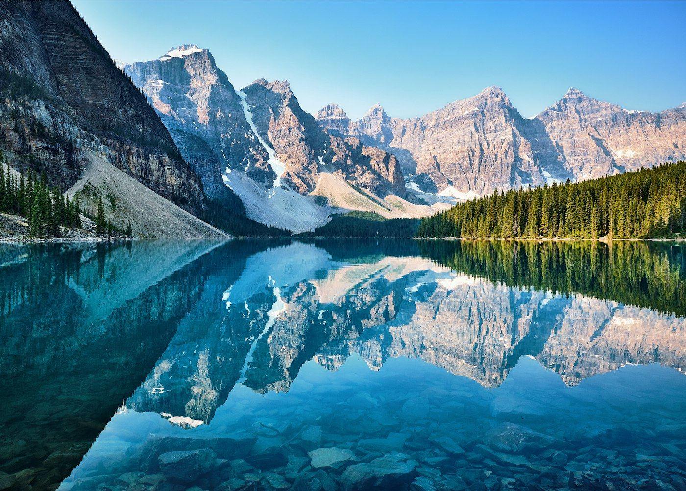 Moraine Lake in de Canadese Rocky Mountains